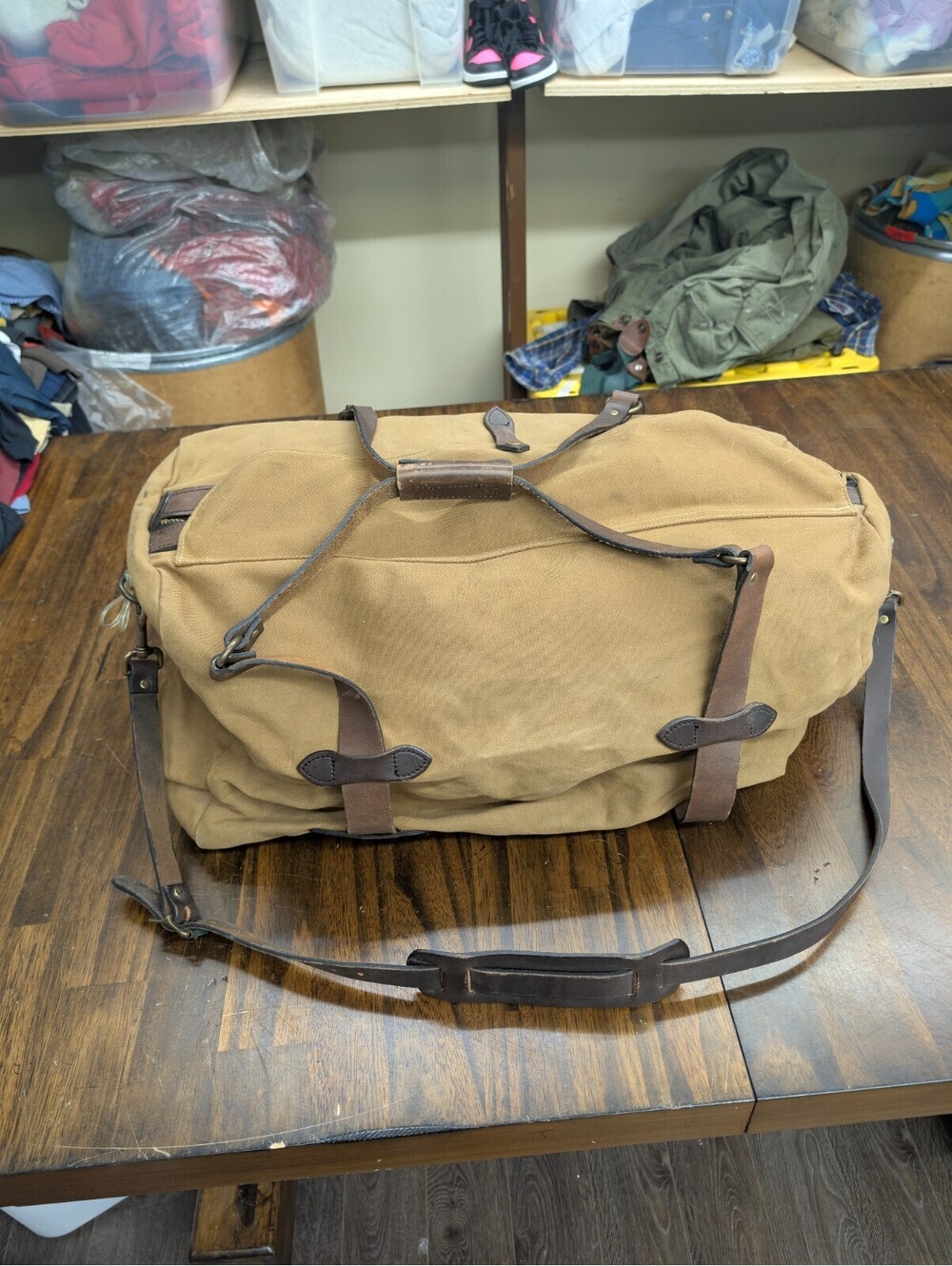 Filson Rugged Twill Medium Duffle Bag Tan Canvas Leather USA